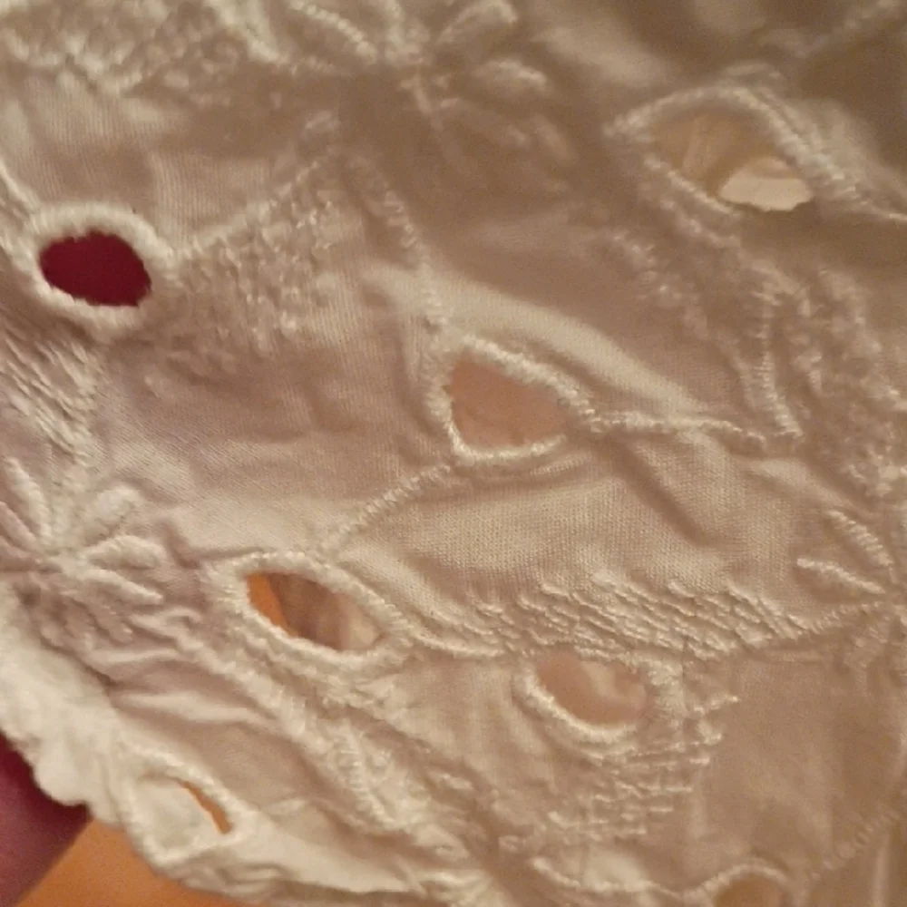 Market & Spruce White Eyelet Blouse - Picture 5 of 7